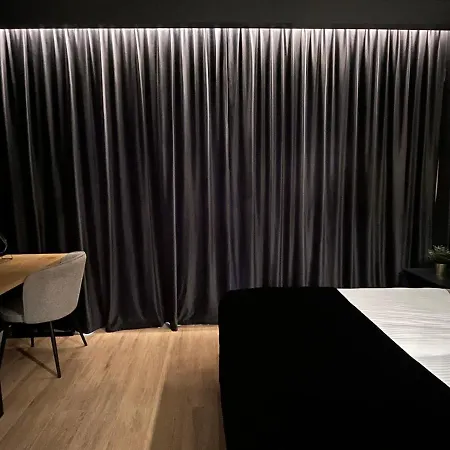 Unique Center شقة كاتوفيتسه