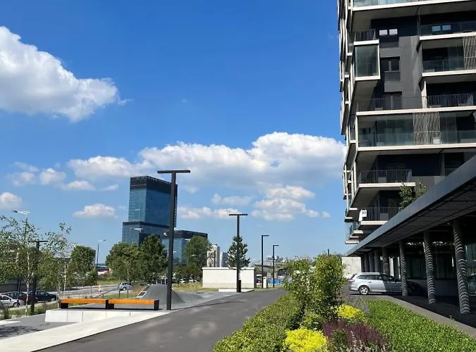 아파트 Unique Center *